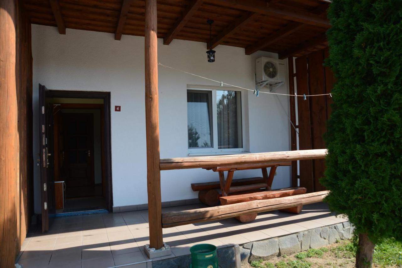 Hôtel Trembita à Khoust Extérieur photo